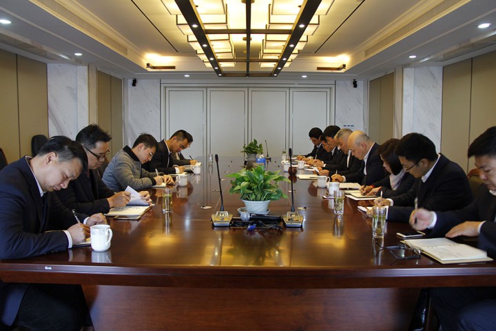 控股集團副總裁樓國棟到中天裝飾集團調研走訪