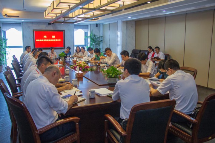 樓永良董事長(zhǎng)率集團(tuán)檢查組對(duì)裝飾集團(tuán)開展工作檢查