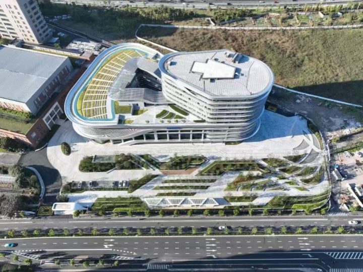 1737357803319493.jpg 杭州地鐵七堡第二控制中心_副本.jpg