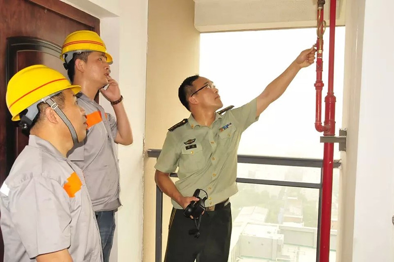 2015年度“創人民滿意消防隊伍”新聞發布會在中天消防項目部召開