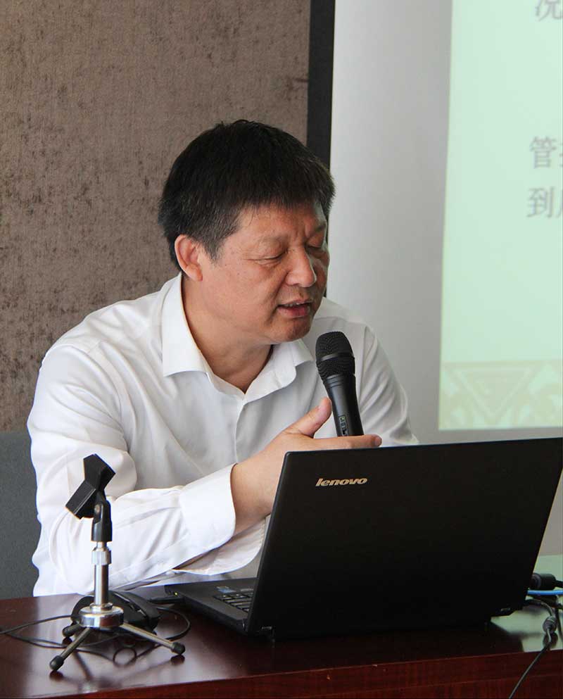 裝飾集團組織召開2017年第一次項目勞務糾紛預防及處理培訓