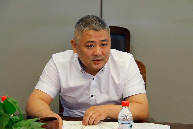 裝飾集團黨支部開展“七一”黨員活動