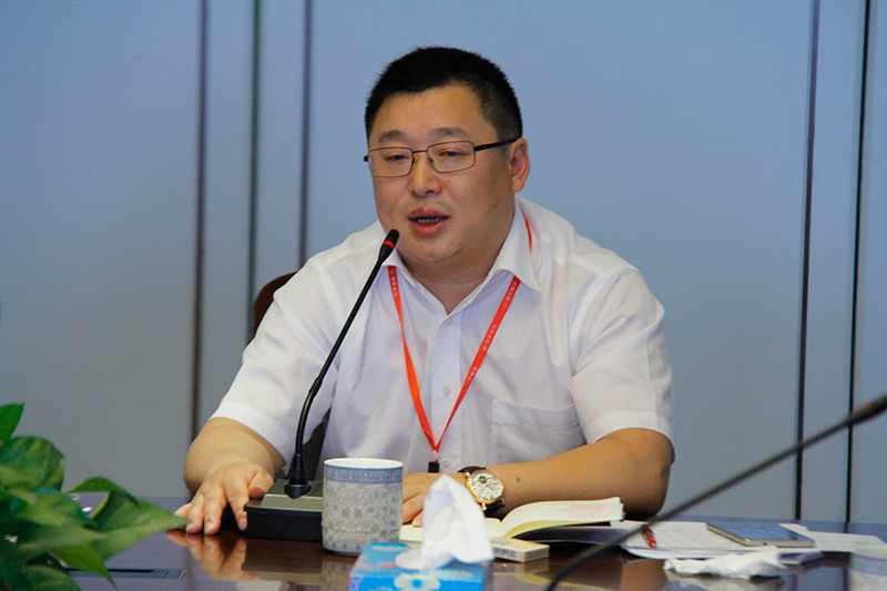 裝飾集團貫徹學習《加強和改進作風建設的七項規定》精神